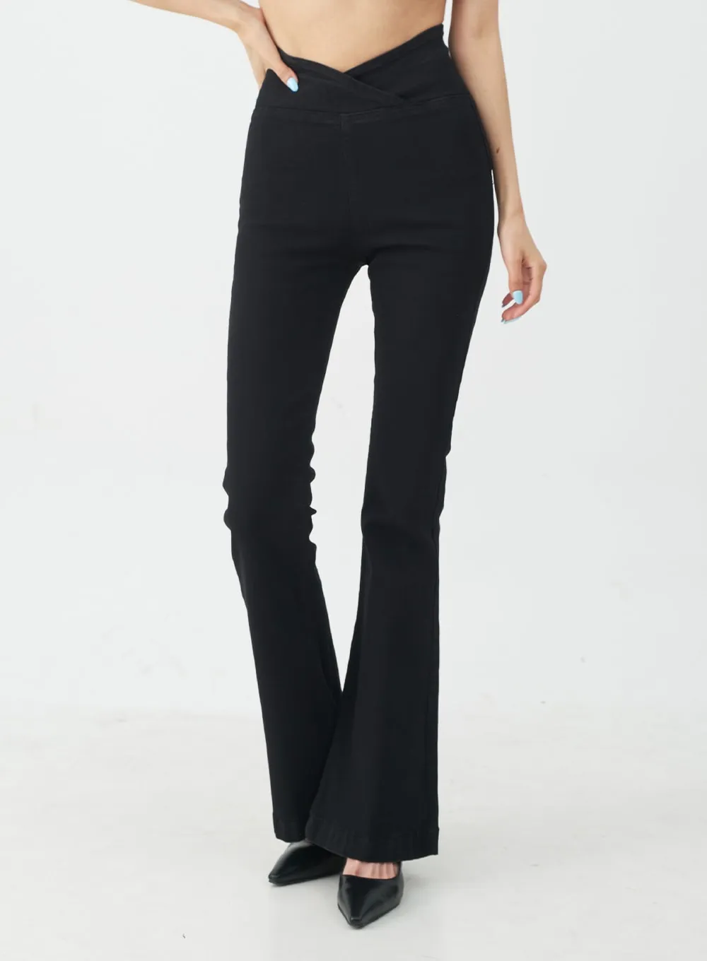 Banded Boot-Cut Highwaisted Pants IJ23