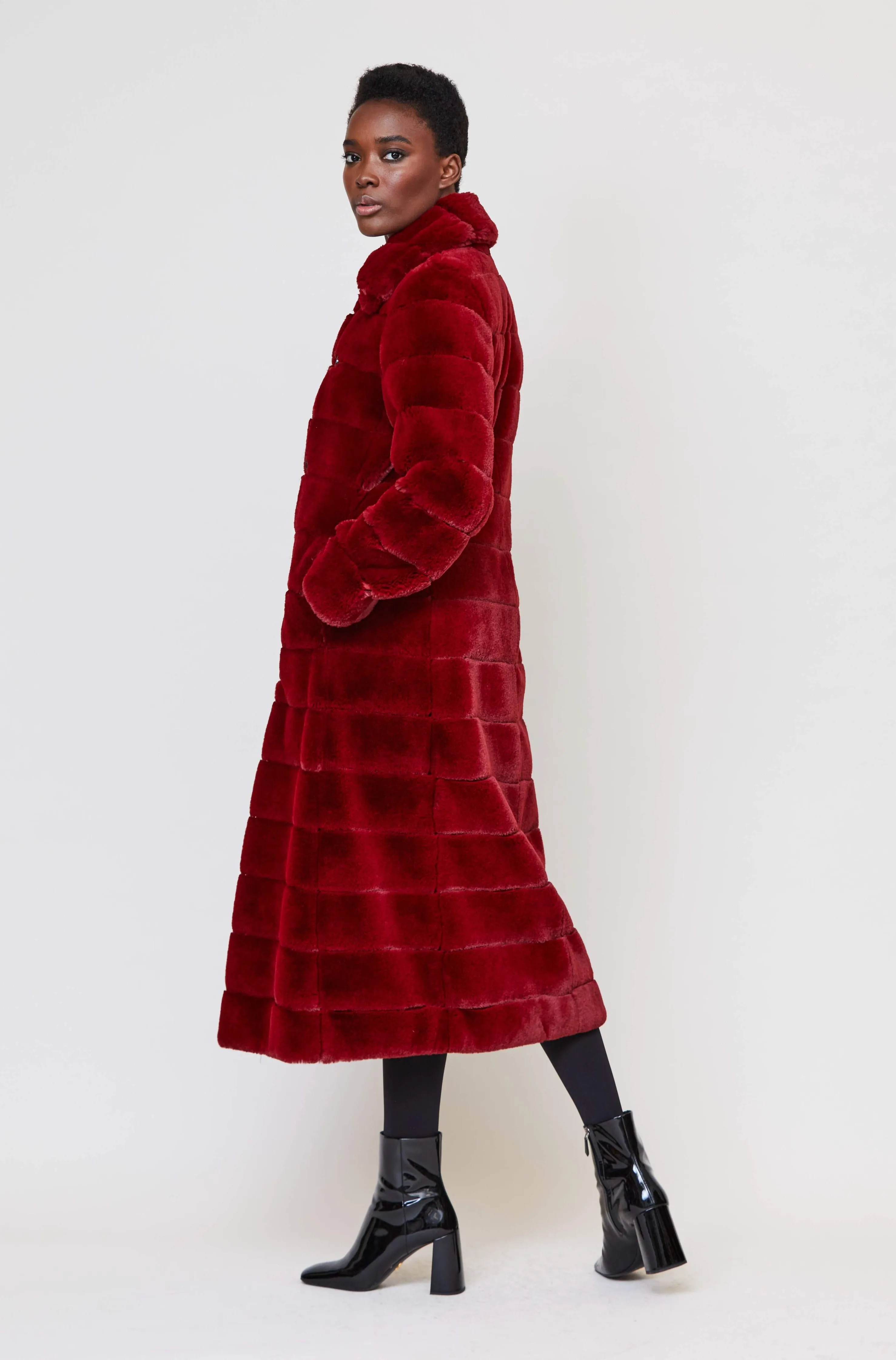 Catherine Rayé Coat in Bourdeaux