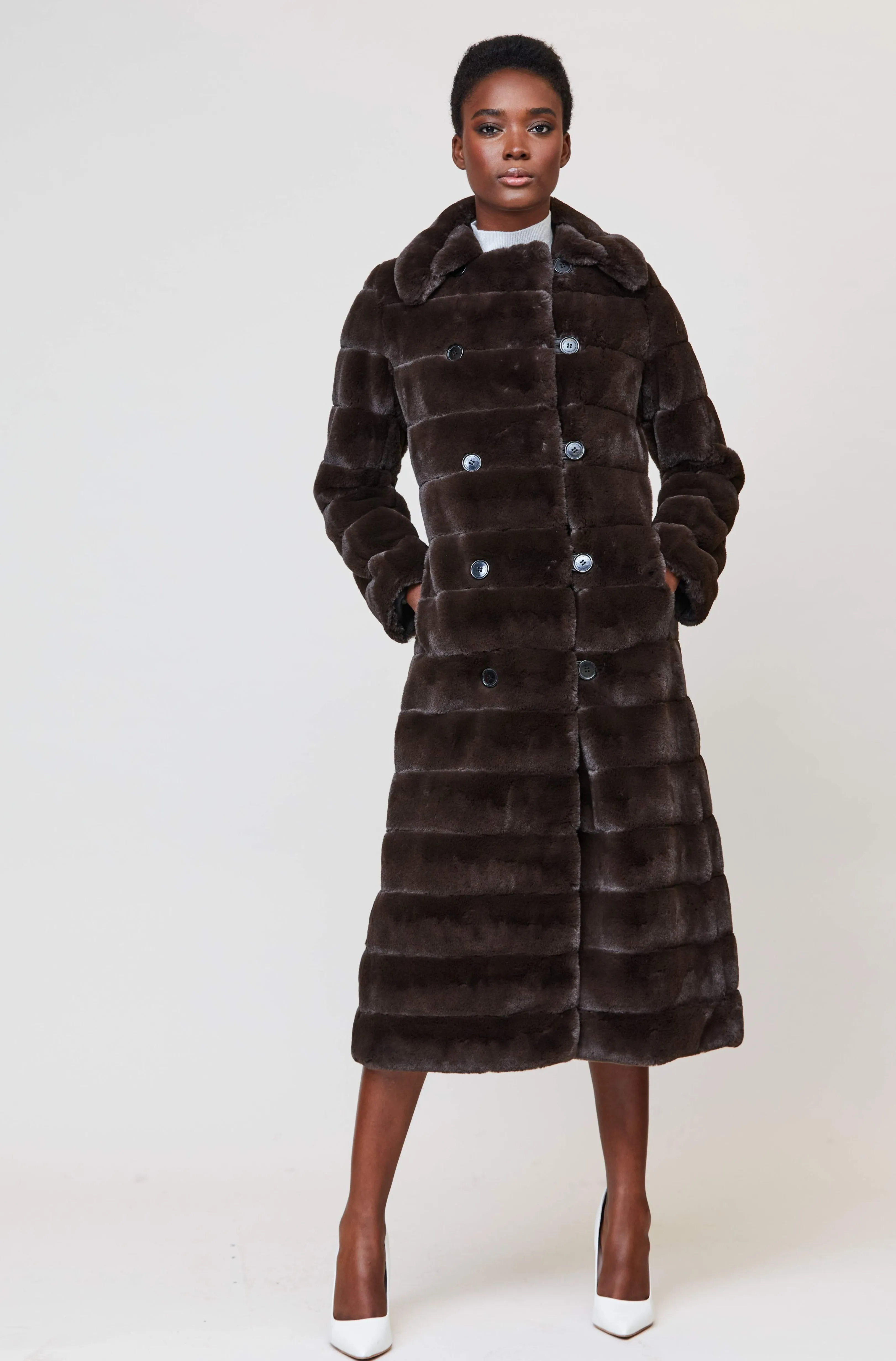 Catherine Rayé Coat in Chocolat