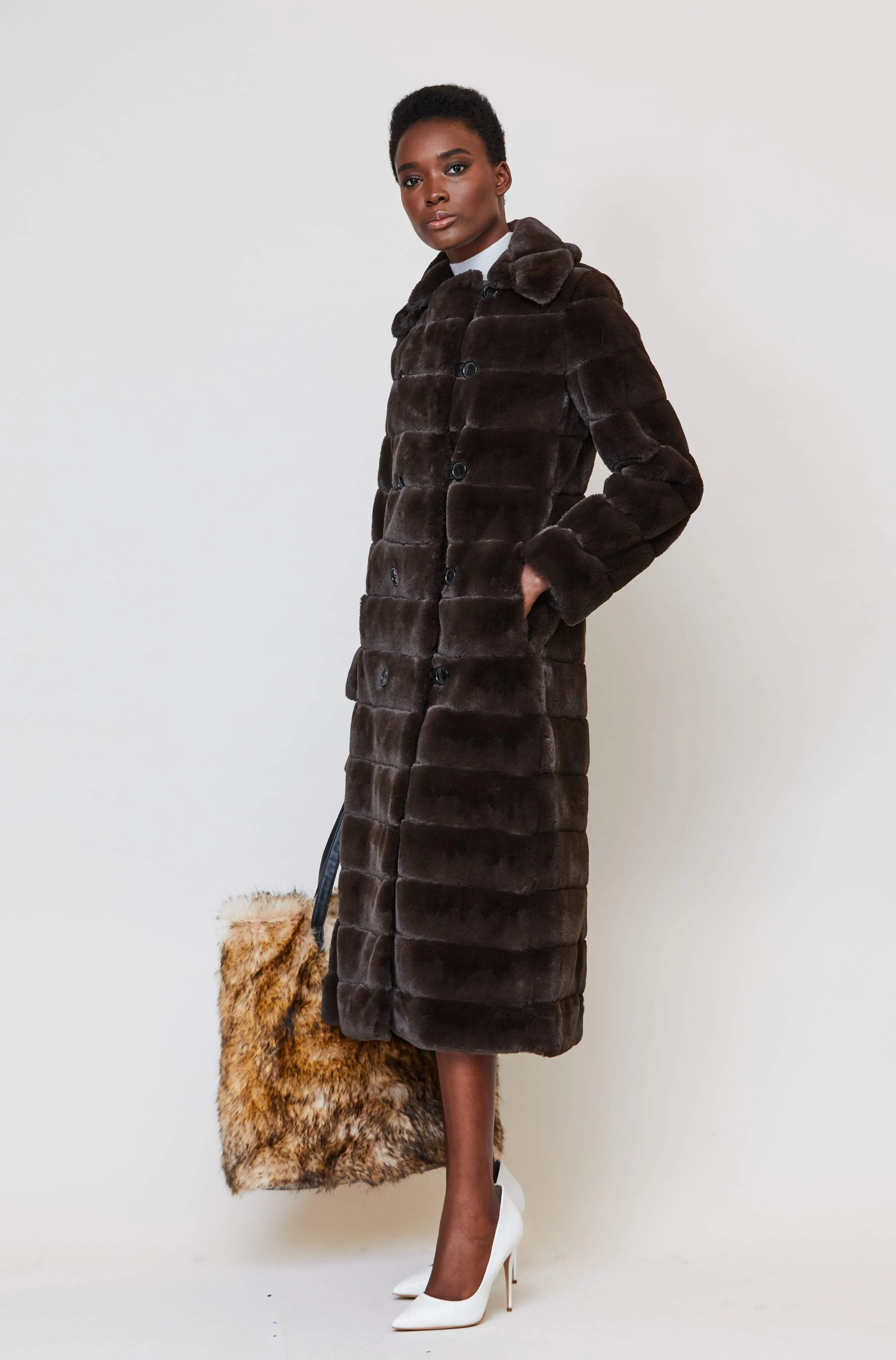 Catherine Rayé Coat in Chocolat