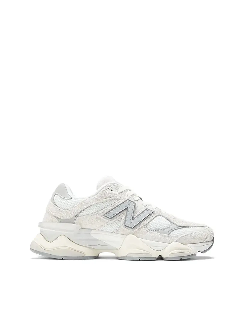 New Balance 9060 Trainers Sea Salt / Rain Cloud