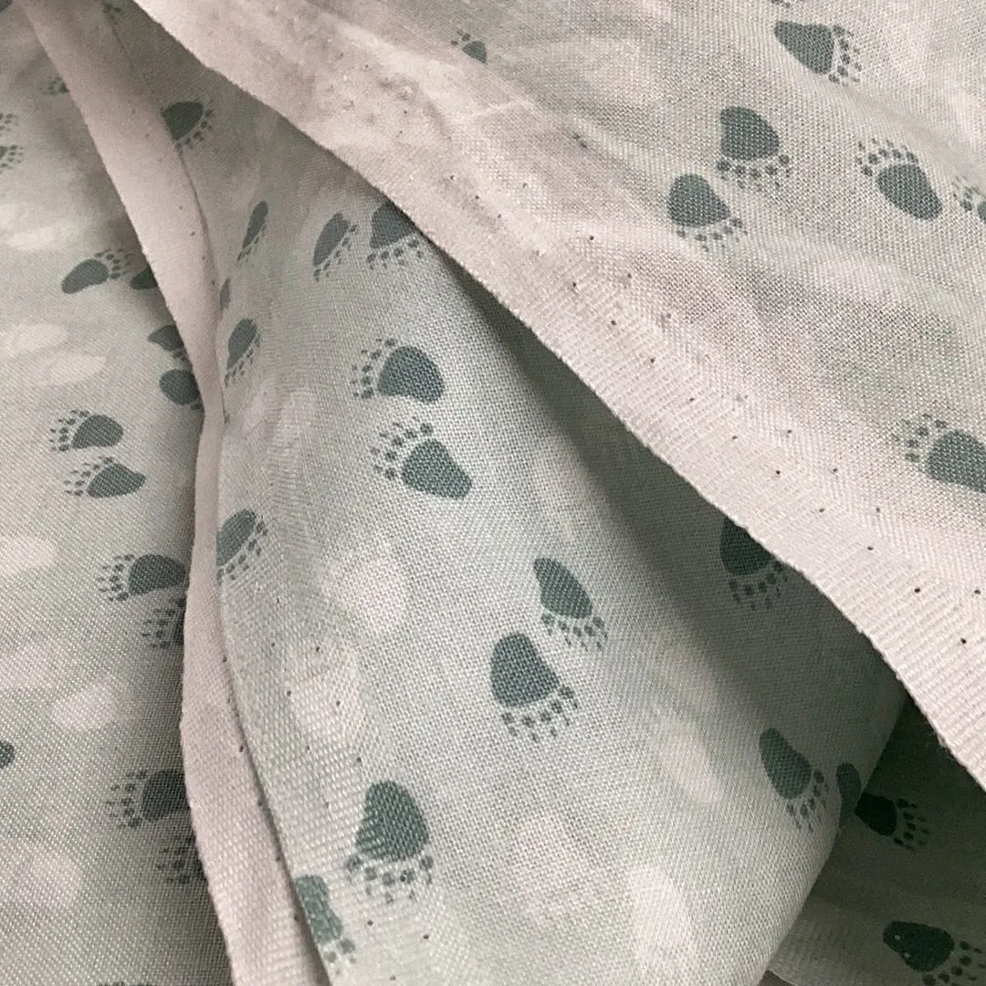 Woodie Winterland - Dark Green & White on Pale Green | Stoffabrics #MCS16-116